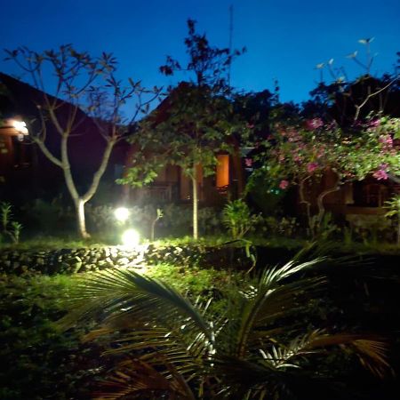 Bougainvillea Bungalow Toyapakeh Eksteriør bilde