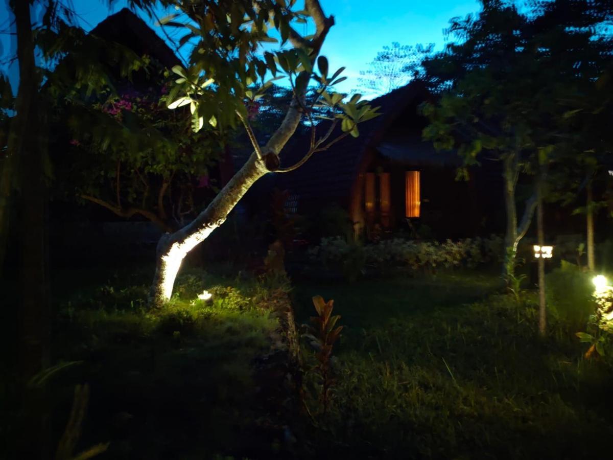 Bougainvillea Bungalow Batumadeg Eksteriør bilde