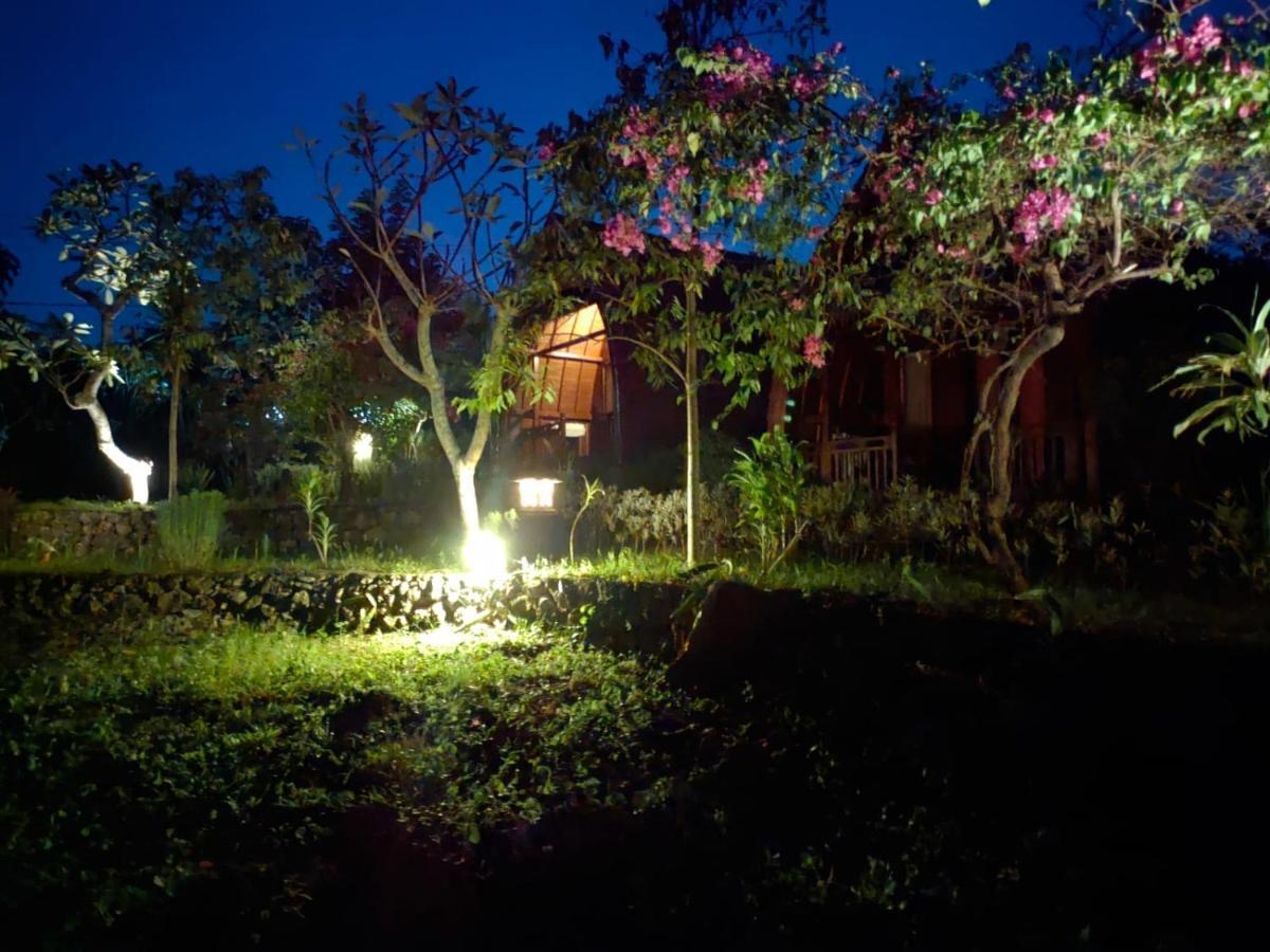 Bougainvillea Bungalow Batumadeg Eksteriør bilde